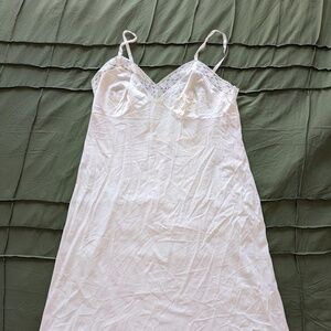 Vintage Vanity Fair Slip - Cream, Lace